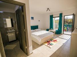 complex turistic N&S, B&B in 2 Mai