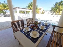 KIN House casa de playa con alberca, hotel di Telchac Puerto