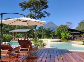 Hotel Arenal Glamping, hotel v destinaci Fortuna