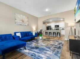Luxury 3 Bedroom/2 Bathroom Condo in Melbourne FL with Pool, Gym and Laundry, hotel in Melbourne