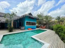 Casa com 5 quartos e área de lazer completa a 150mt da praia de Barra Grande