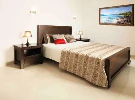 Private Large VIP bedroom with en-suite in shared Deluxe Pool villa by Cliffhanger