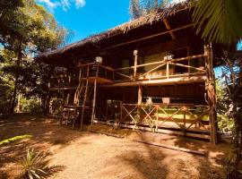 HOSPEDAJE NAI-CHAMBIRA, cabin in Santa Sofía