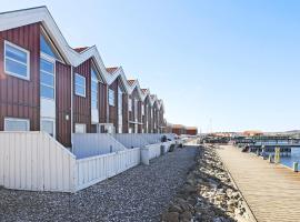 5 person holiday home in Nibe-By Traum, βίλα σε Nibe