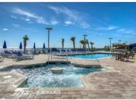 Landmark Resort Updated efficiency studio! 17 pools, lazy rivers, jacuzzis!