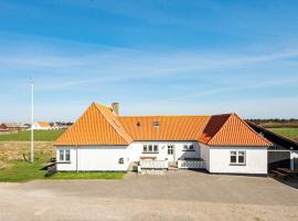 Six-Bedroom Holiday home in Harboøre 1, hotel di Harboør