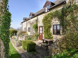 Honeysuckle Cottage، فندق في Musbury