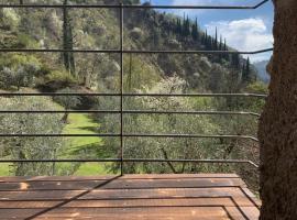 Casa Lume, farm stay in Toscolano Maderno