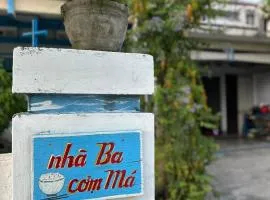 nhà Ba cơm Má