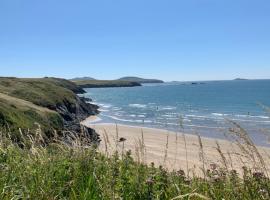 Craig-Y-Mor Bed & Breakfast with sea views Whitesands St Davids, hotel a St. Davids