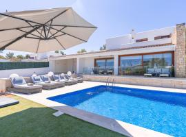 Beautiful Villa Bohemia Ibiza, viešbutis mieste San Chosė de la Talaja