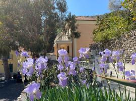 Holiday Rooms La Campagnetta, hotel in Alassio