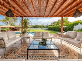 Luxury Villa Maspalomas Golf, luxury hotel in Maspalomas