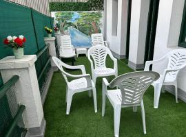 Apartamento Salomé، فندق في بادرون