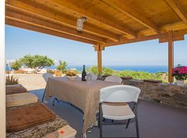 Two little houses with panorama view, hotel en Citera