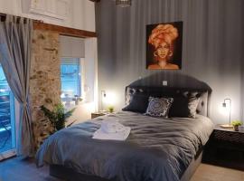 Luxury Apartment with balcony, hotell sihtkohas Mytilíni