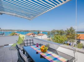 Nice apartment with balcony very close to the sea, viešbutis mieste Klimnas