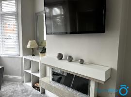 Cosy Home near to HS2, Airport, Solihull, NEC, M42, hotel u gradu Sheldon