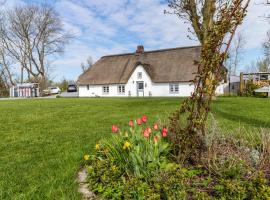 Reetdachhaus Alter Deich, casa en Osterhever