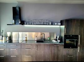 AK Rentals, with hot tubs, hotel en Akureyri