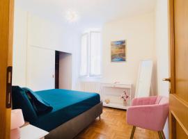 Mascari Charming Suite, family hotel sa Lecco