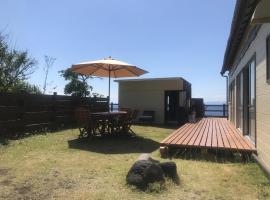 Villa Thalassa 貸切, alloggio vicino alla spiaggia a Oshima