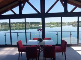 Chalet sur le lac, tradicionalna kućica u gradu 'Sames'