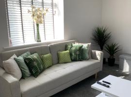 The Greens Apartment, hotell i nærheten av Royal Bolton Hospital i Farnworth