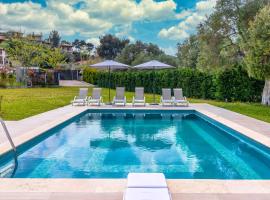 Friday Mood by Diomedes Group, cottage di Pefkohori