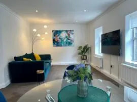 The Apartment, Bridge House
