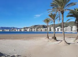 Terraza con vistas al mar Parking privado 120 mts, junto a la playa