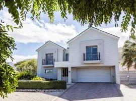 Nerf-af ROOMS and Cottage at Onrus , Hermanus