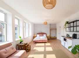 Neighbourhood Bedrooms, hotel in Cardiff