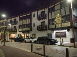 Anesis Hotel, hotel em Karpenision