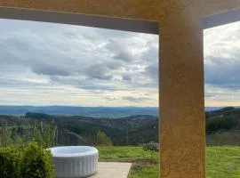 Vue panoramique & jacuzzi privé