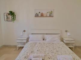 Guest House Service - Express Airport Apartment, pension in Modugno