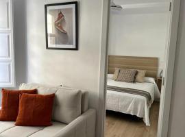 Apartamentos La Hormiga Deluxe, cheap hotel in Adra