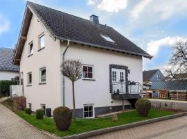 Comfortable house with a garden and parking, hotel en Roes