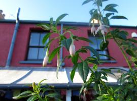 Western House, B&B in Llangennith