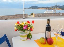 Villa Mary Elen, serviced apartment in Pollonia