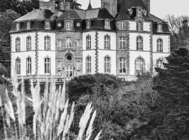 Un appartement au château de Locquéran Finistère, отель в городе Plouhinec