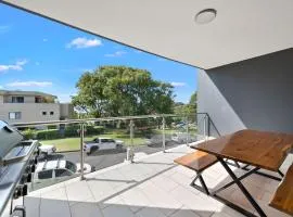 Oasis Unit 3 5 Laman Street