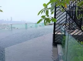 Edge Central Pattaya Lux