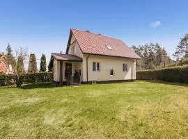 Stunning Home In Bogaczewo With Kitchen