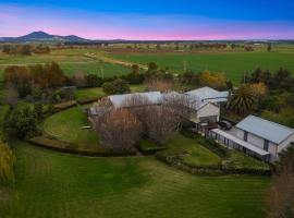 Belvoir Pavilions near Berry, hotel in Berry