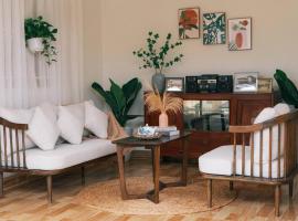 Entire First Floor - Nguy&ecirc;n Tầng Trệt- Nh&agrave; Mơ Homestay Bến Tre，槟知的小屋