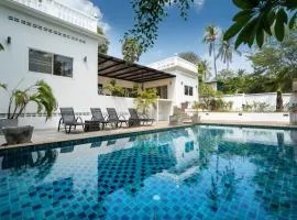 Grand 5BR Pool Villa Sea la Vie