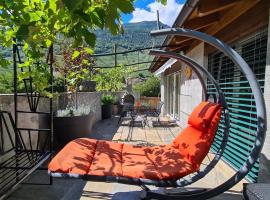 Chez Pewee, beau duplex en ville, parc privé, hotel perto de Fundação Pierre Gianadda, Martigny-Ville