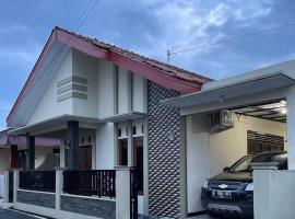 Aprilia Homestay Magelang, viešbutis mieste Magelangas