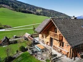 Traum Chalet mit Privatwald & Almhütte، منتجع تزلج في إردننغ